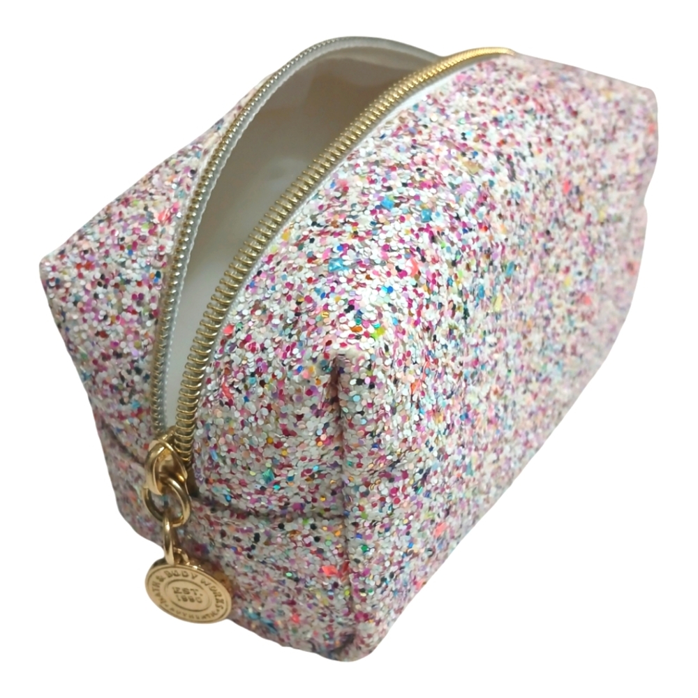 Womens accessories pouch